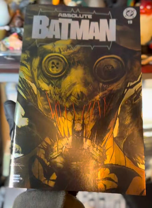 Absolute Batman 19 Foil cover by Dan Quintana